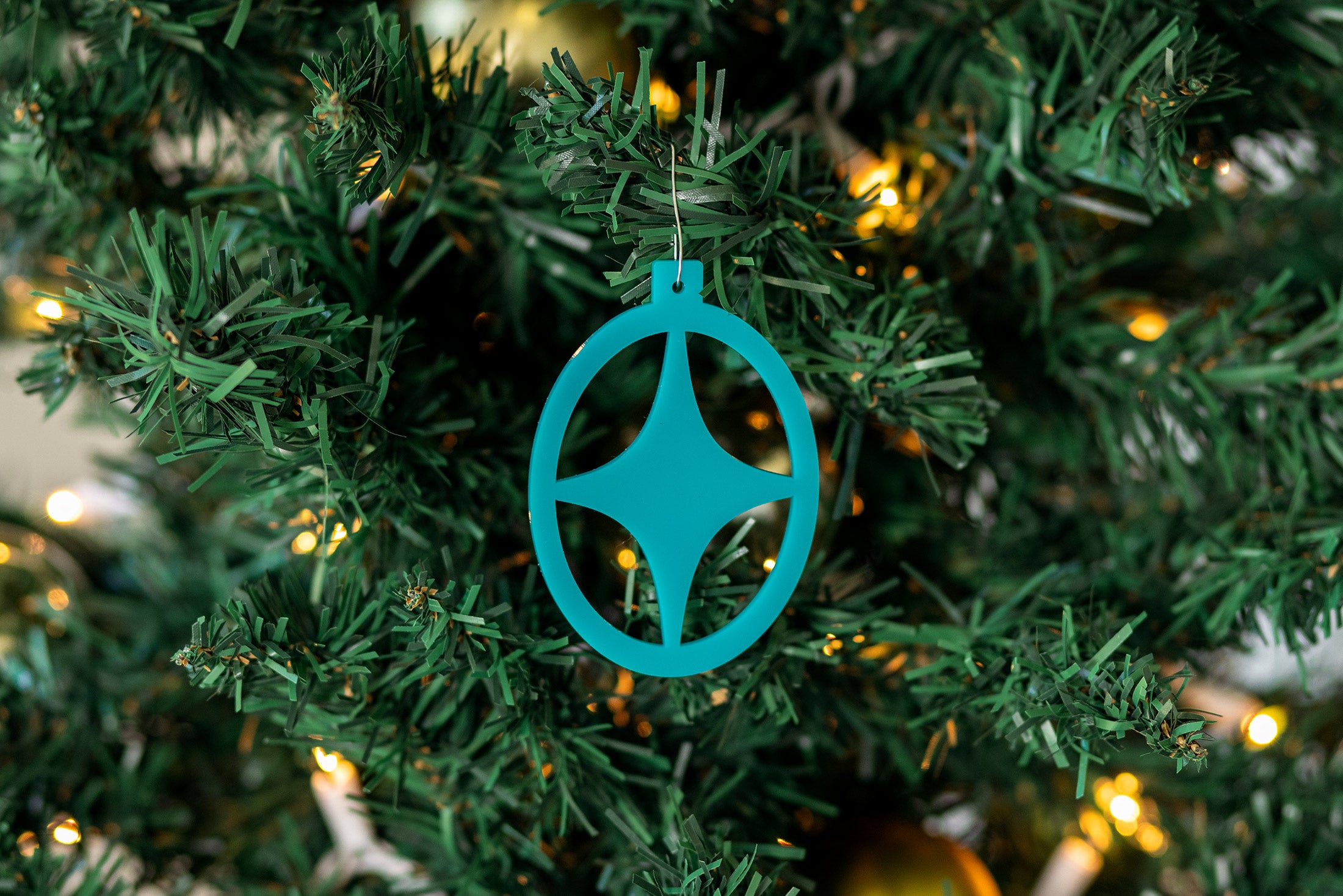 4 Point Star Christmas Ornament - Retro Style