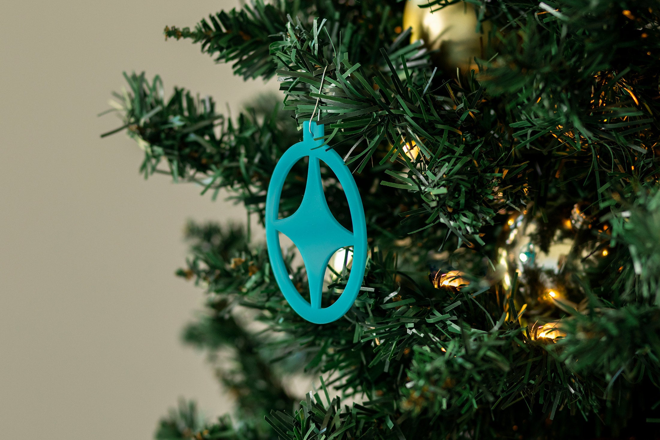 4 Point Star Christmas Ornament - Retro Style