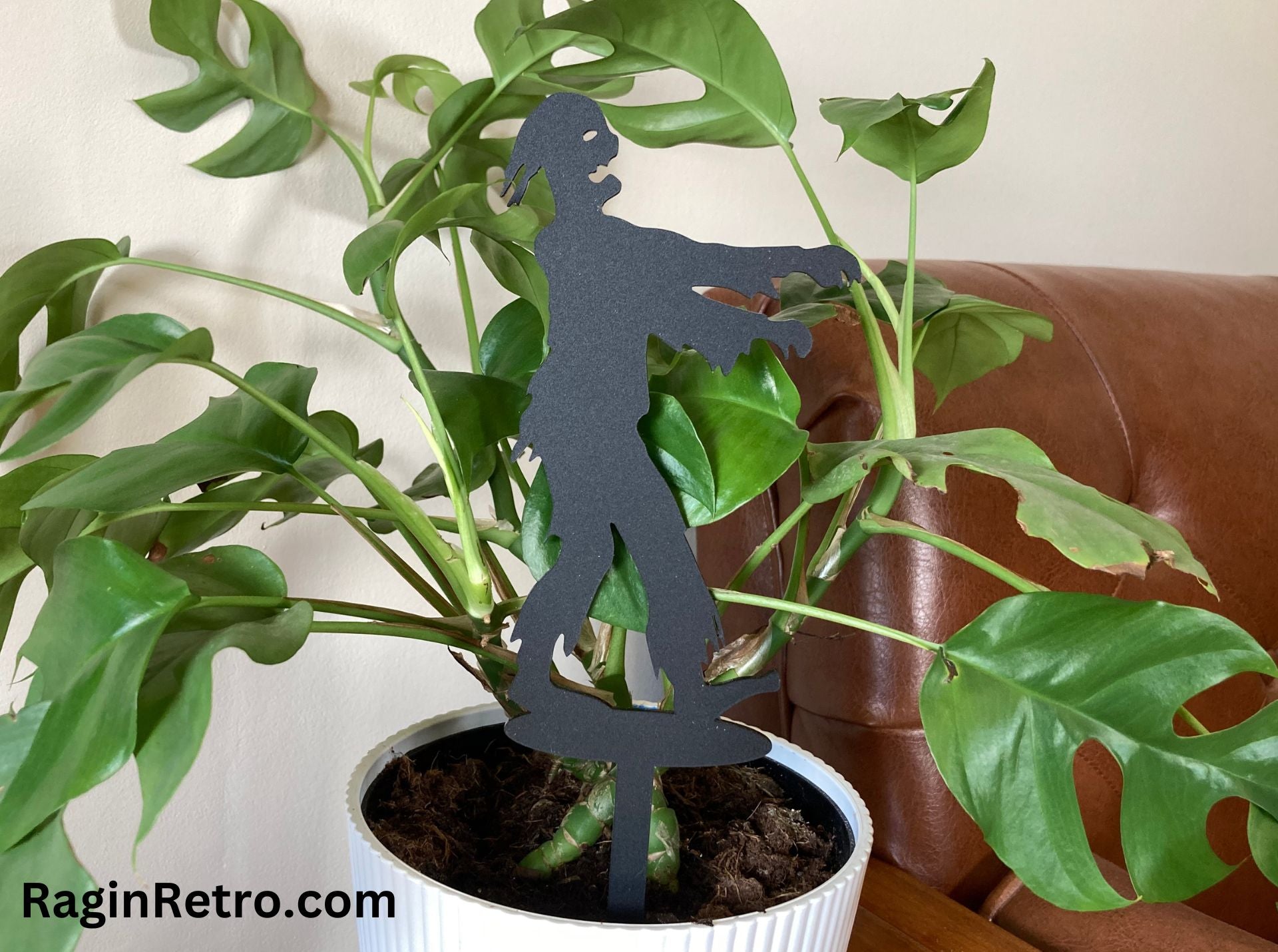 Halloween House plant decoration - Zombie